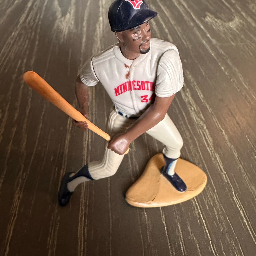Minnesota Twins Kirby Puckett #34 Baseball Figurine Plastic Moveable MLB 1992